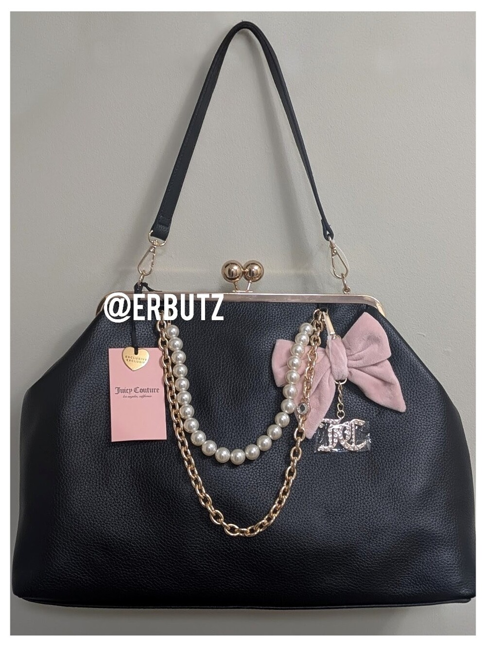 Viral 🎥 Juicy Couture Chic Y2K Large Kiss Lock Frame Clutch, Licorice + Pink 🩷